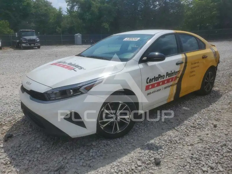 2023 KIA Forte фото