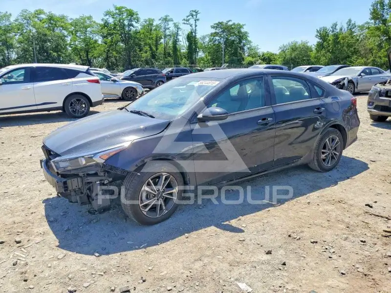 2023 KIA Forte фото