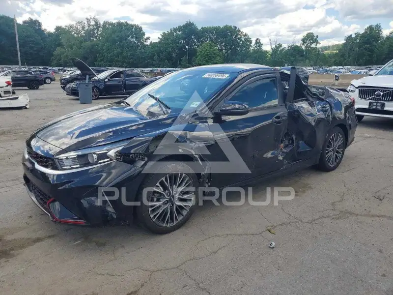 2023 KIA Forte photo