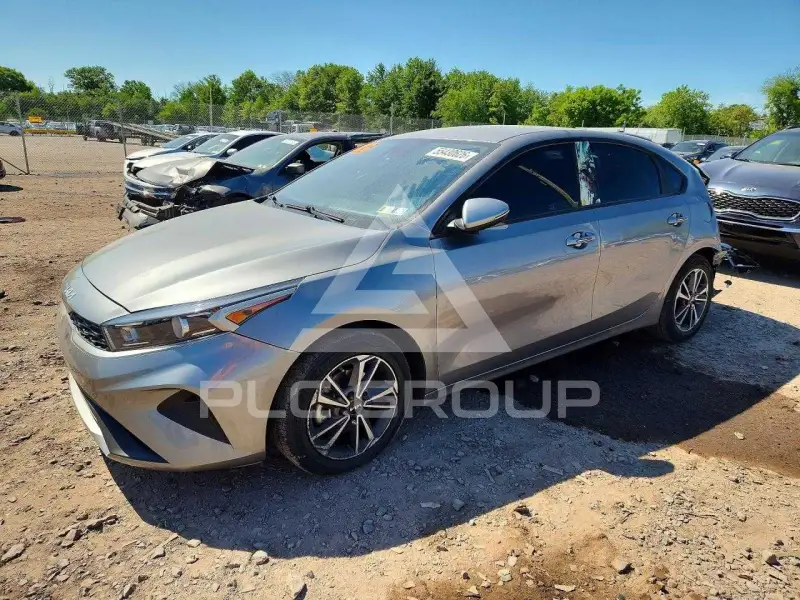 2023 KIA Forte фото