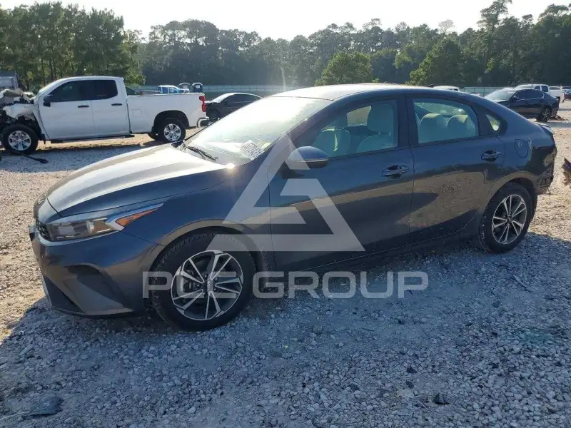 2023 KIA Forte фото