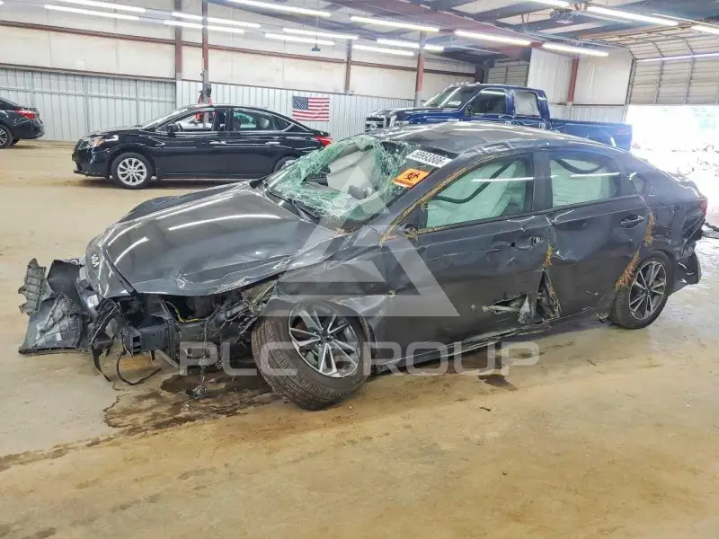 2023 KIA Forte фото