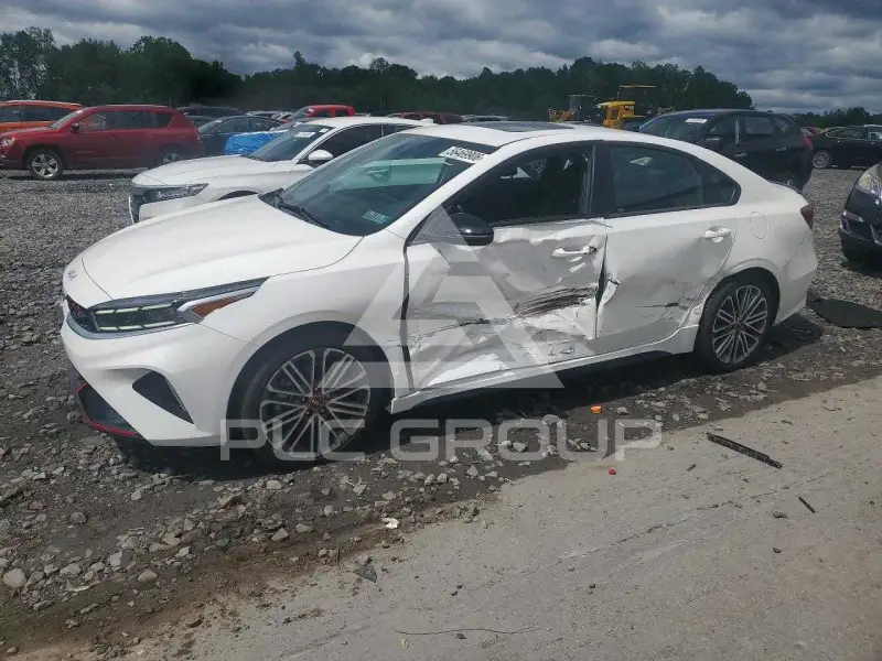 2023 KIA Forte фото