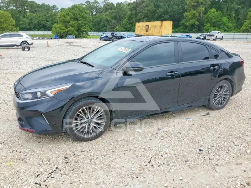 2023 KIA Forte фото