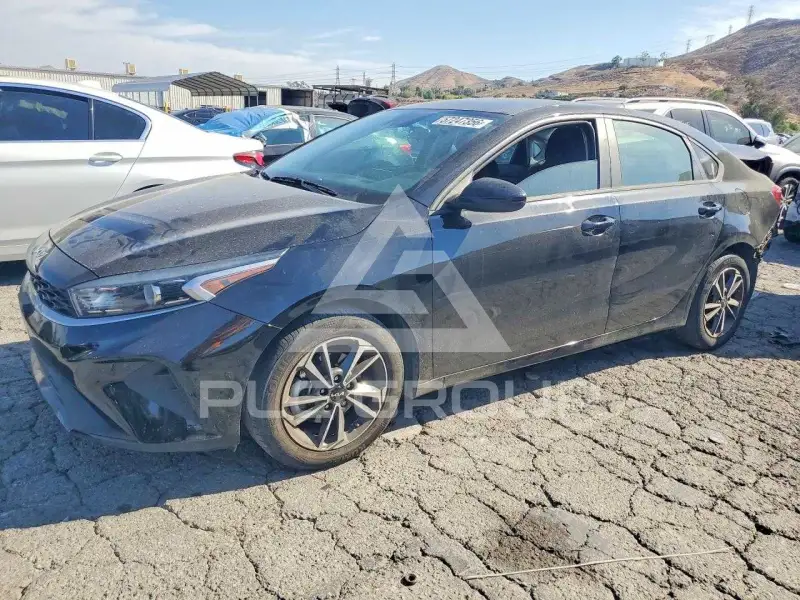2023 KIA Forte фото