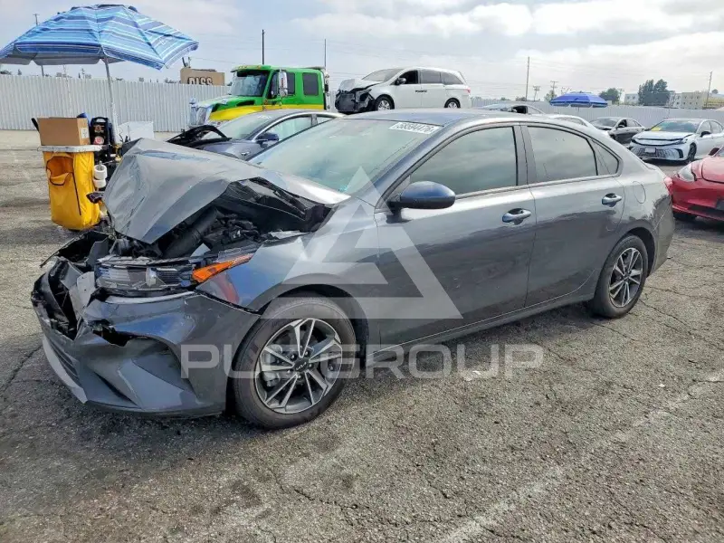 2023 KIA Forte фото
