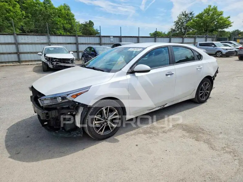 2023 KIA Forte фото