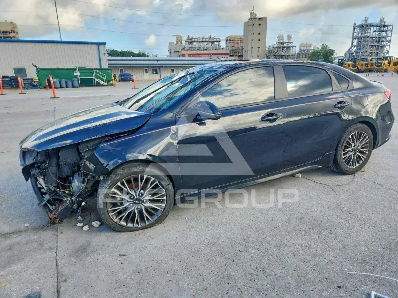 2023 KIA Forte photo