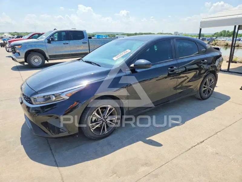 2023 KIA Forte фото