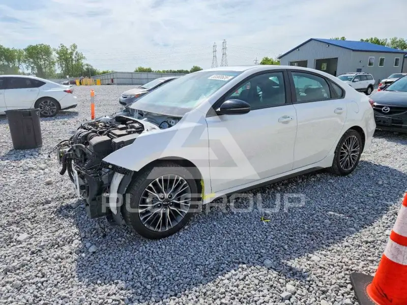 2023 KIA Forte photo