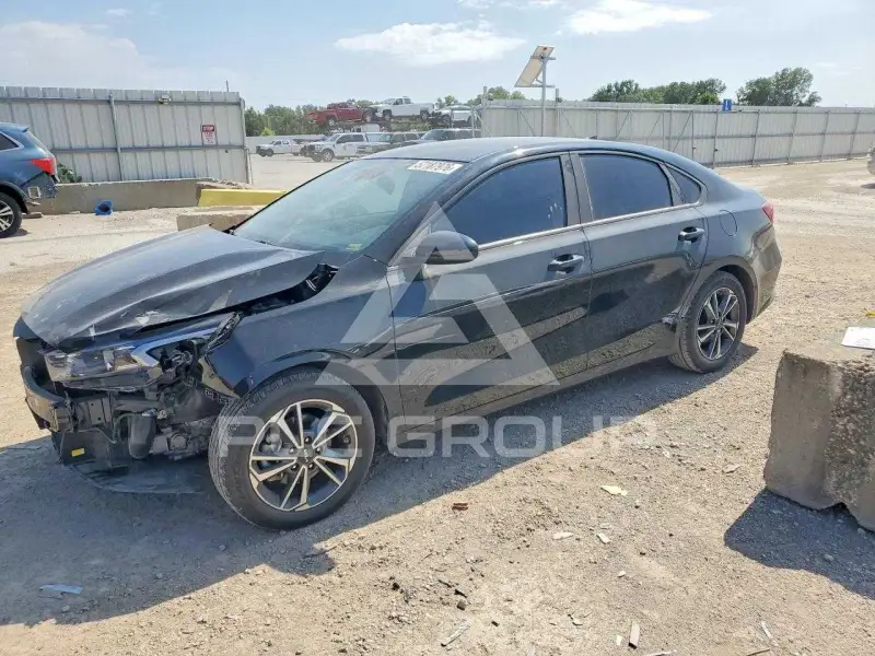 2023 KIA Forte фото
