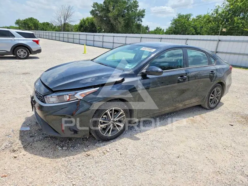 2023 KIA Forte фото