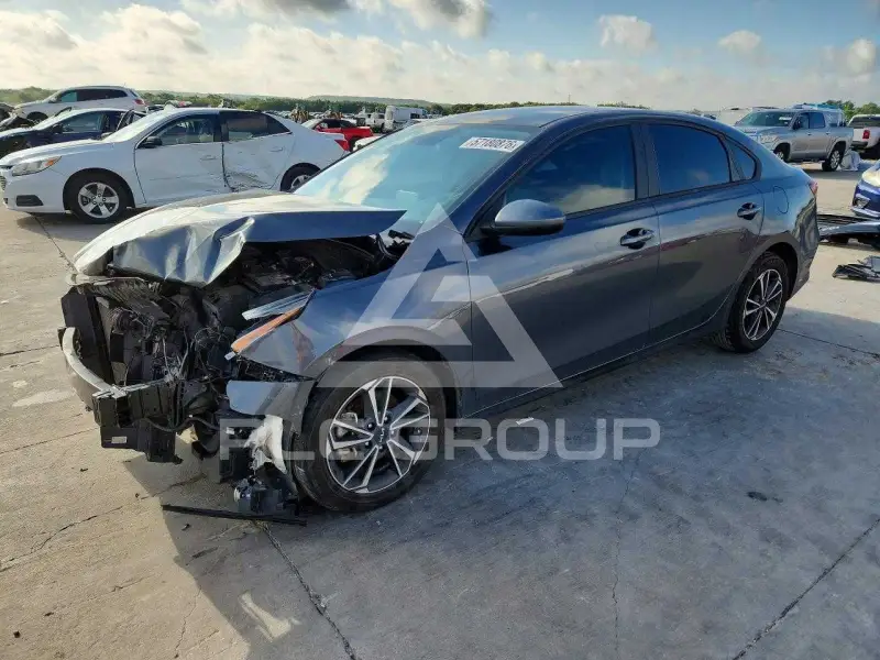 2023 KIA Forte photo