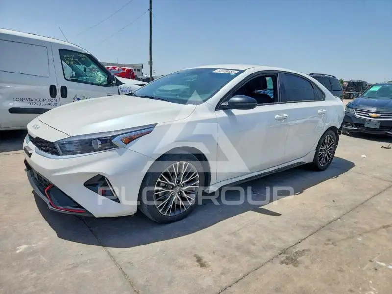 2023 KIA Forte фото