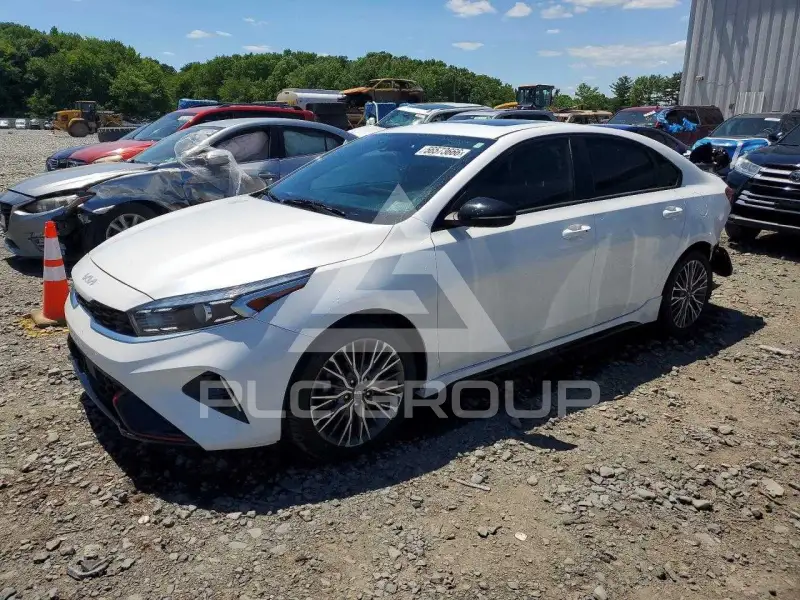 2023 KIA Forte фото