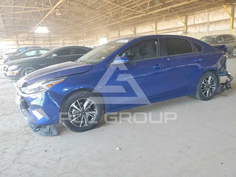 2023 KIA Forte фото
