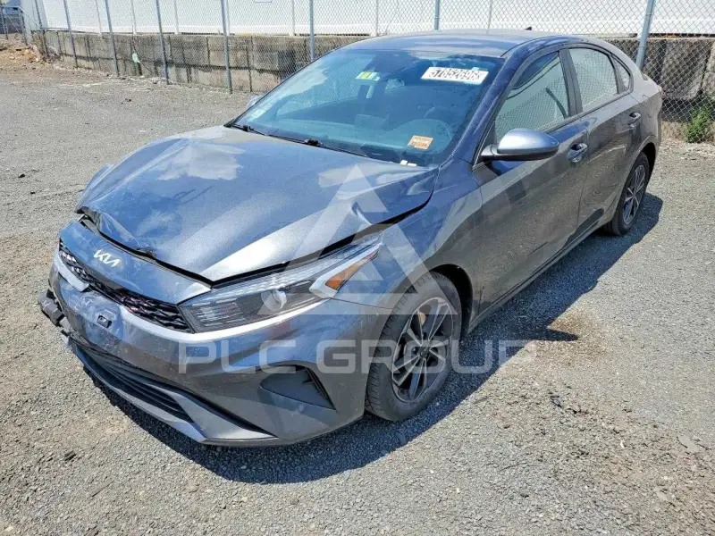 2023 KIA Forte фото