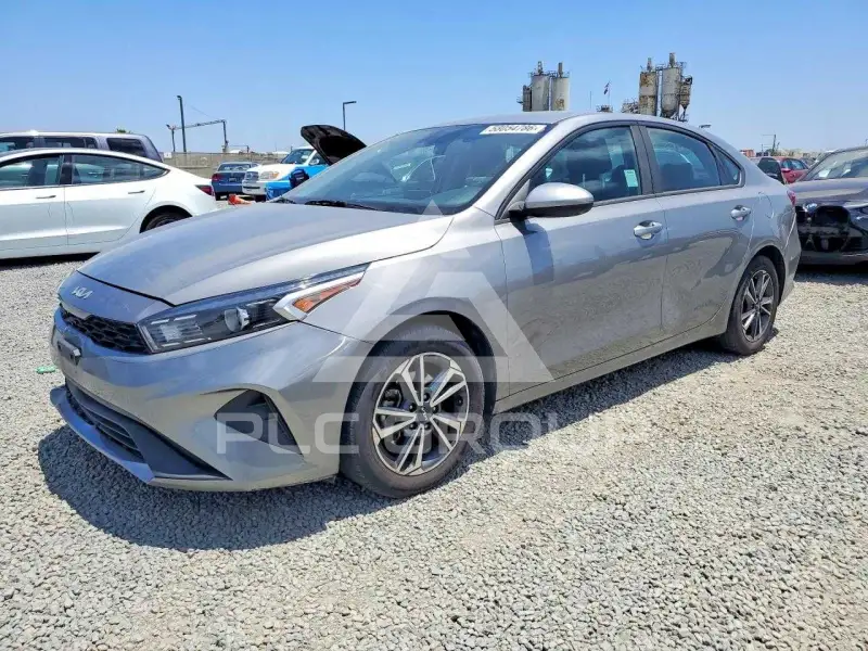 2023 KIA Forte фото