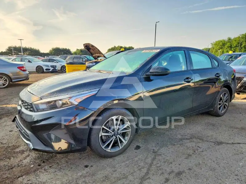 2023 KIA Forte фото