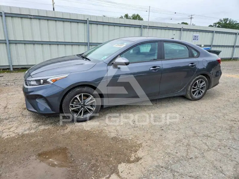 2023 KIA Forte фото