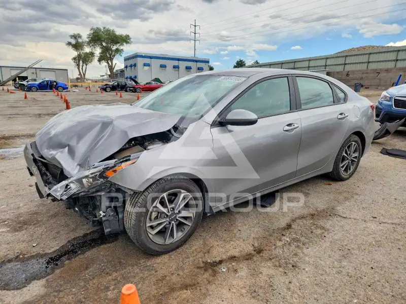 2023 KIA Forte фото