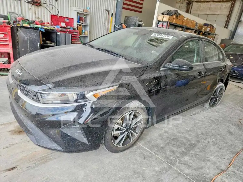 2023 KIA Forte фото