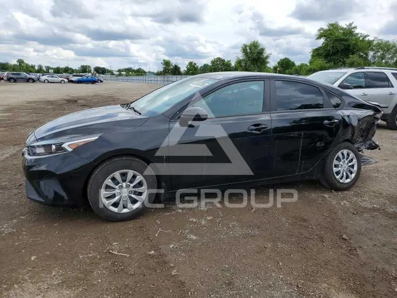 2023 KIA Forte photo