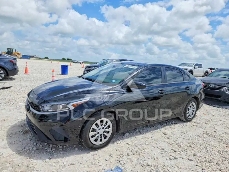 2023 KIA Forte photo