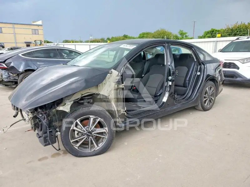 2023 KIA Forte photo