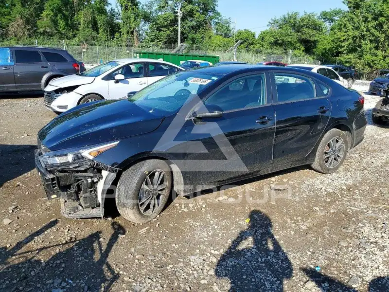 2023 KIA Forte фото