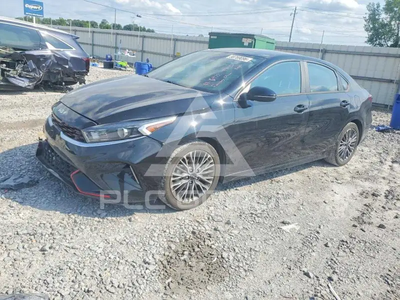 2023 KIA Forte фото