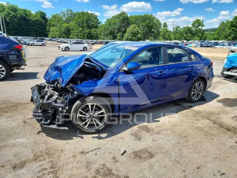 2023 KIA Forte фото