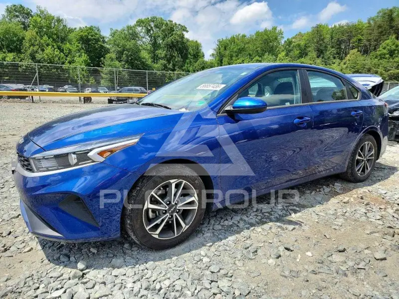 2023 KIA Forte фото