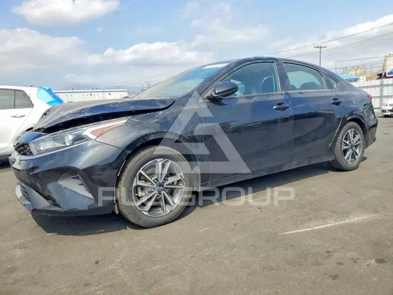 2023 KIA Forte фото