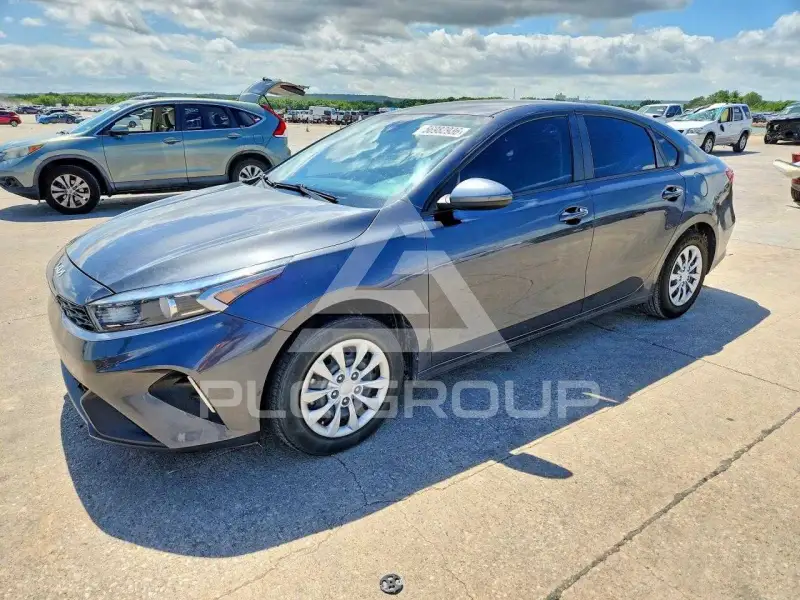 2023 KIA Forte фото