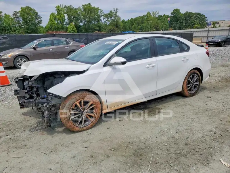 2023 KIA Forte photo