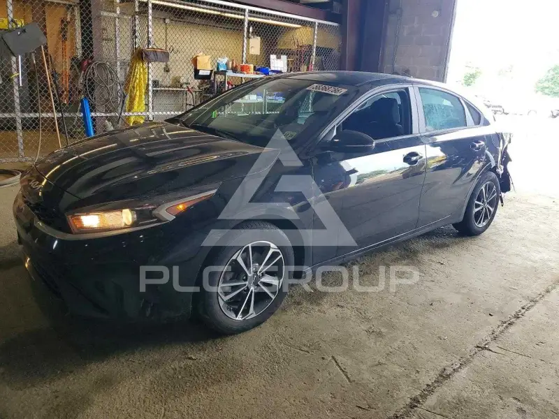 2023 KIA Forte фото
