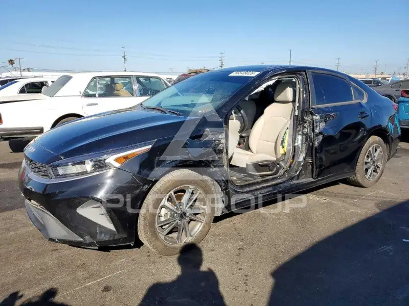 2023 KIA Forte photo