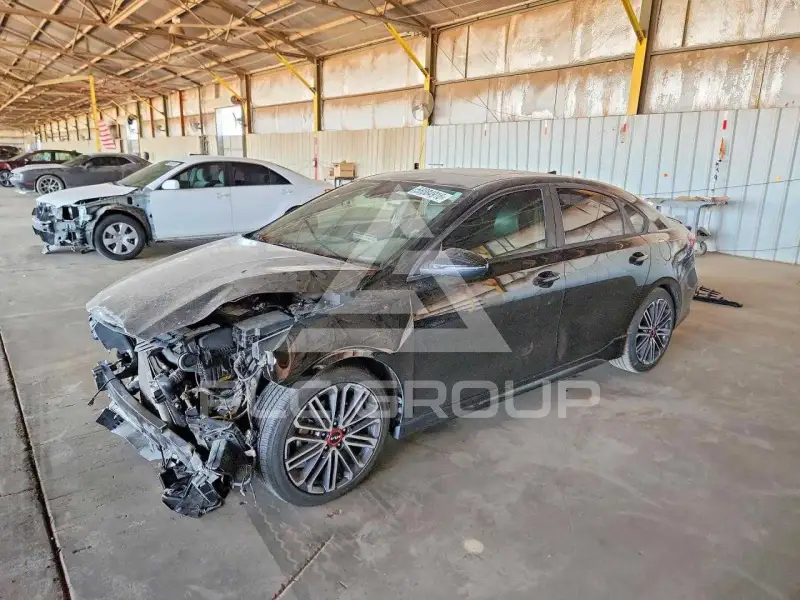 2023 KIA Forte фото