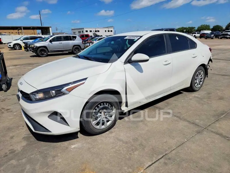 2023 KIA Forte фото