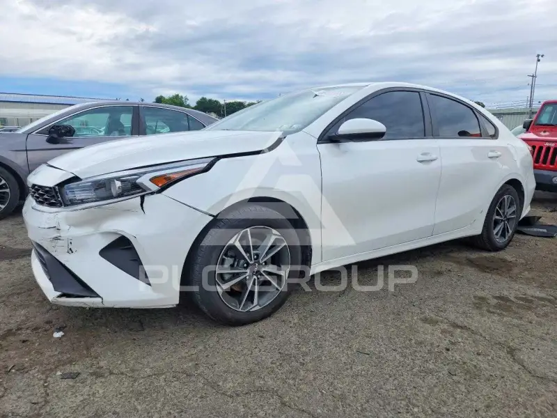 2023 KIA Forte фото