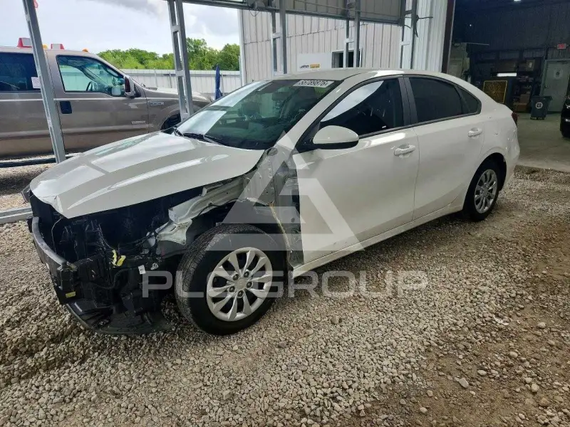 2023 KIA Forte фото