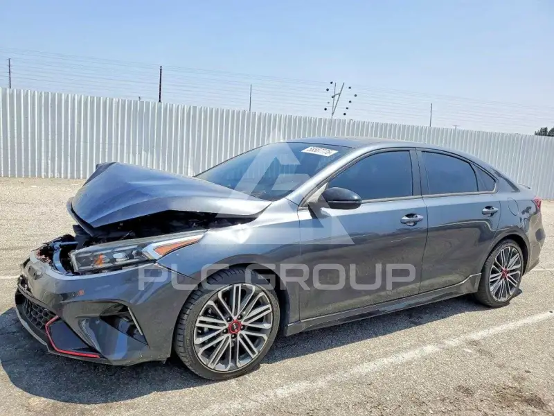 2023 KIA Forte фото