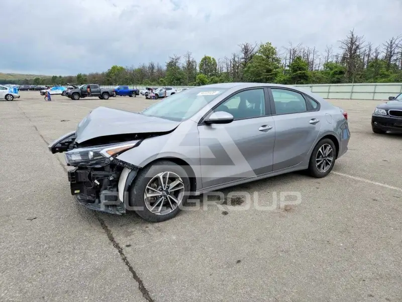 2023 KIA Forte фото