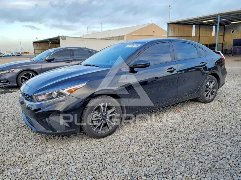 2023 KIA Forte фото