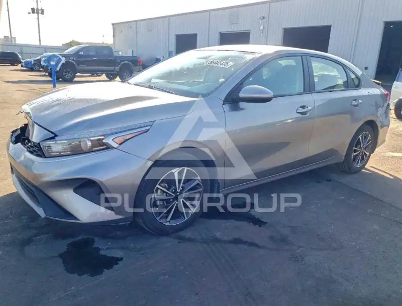 2023 KIA Forte фото