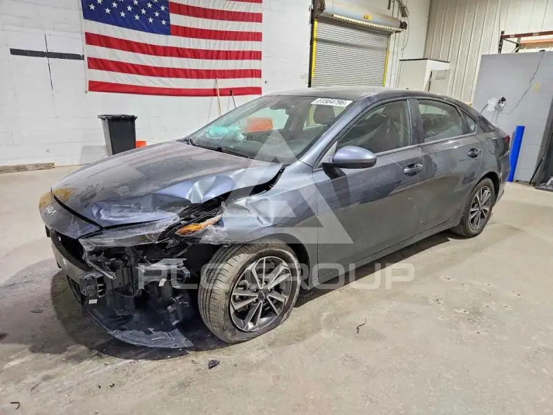 2023 KIA Forte фото