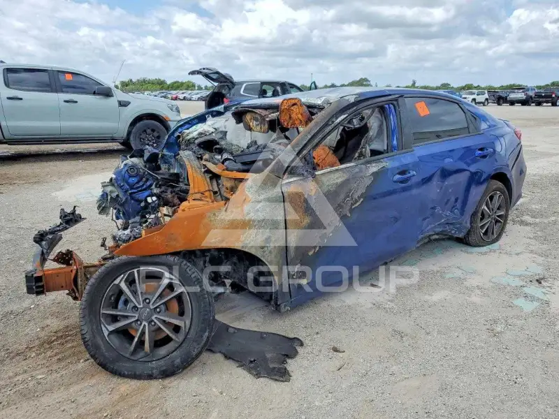 2023 KIA Forte фото