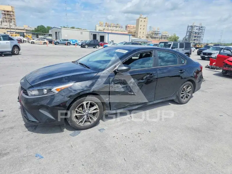 2023 KIA Forte фото