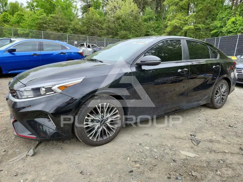 2023 KIA Forte фото